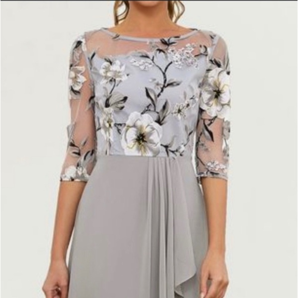 Women's Med Floral
Round Neckline 3/4 Sleeves Knee-Length Gray Dress